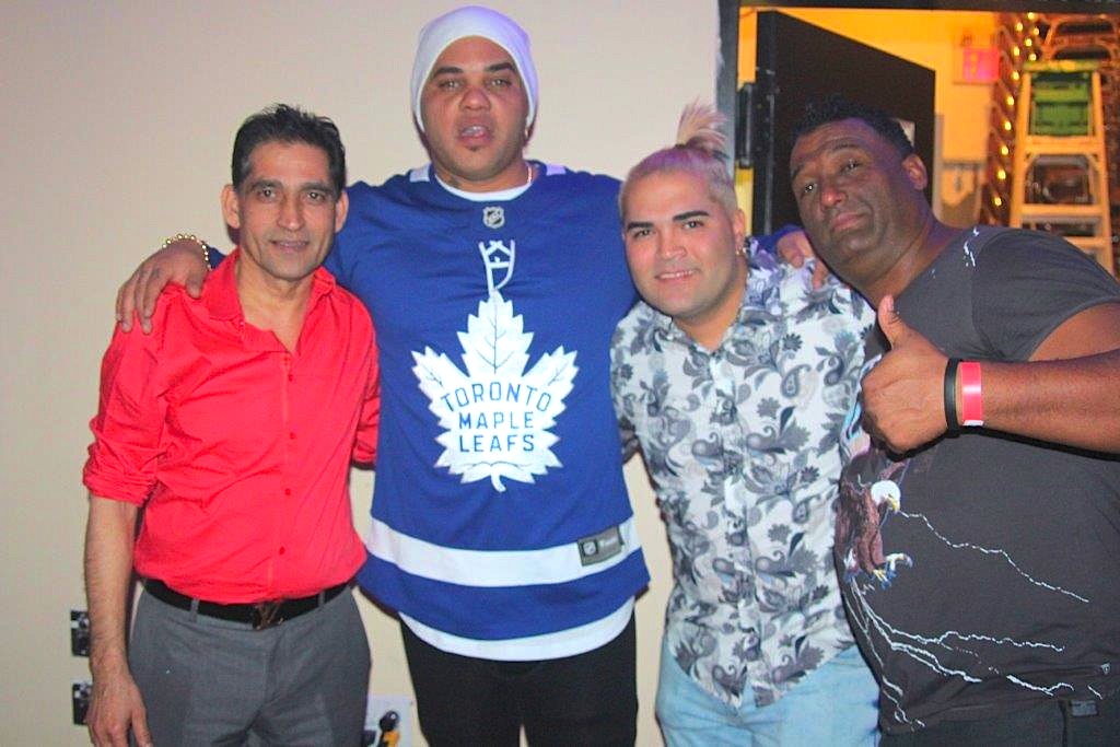  Cubanos de fiesta con El Taiger y Lenier en Toronto
