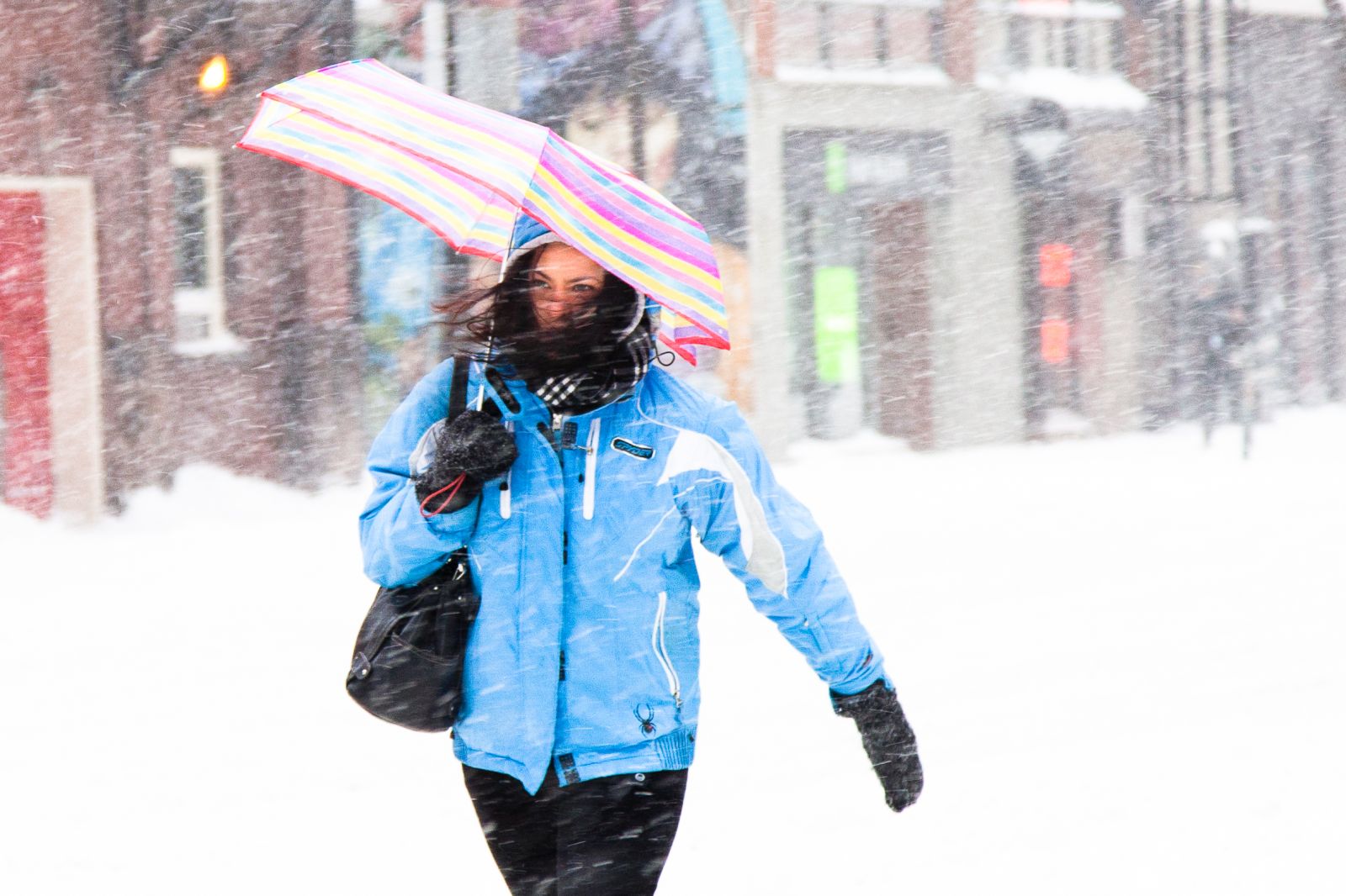 Expertos pronostican que Canadá tendrá un largo, fuerte y frío invierno  