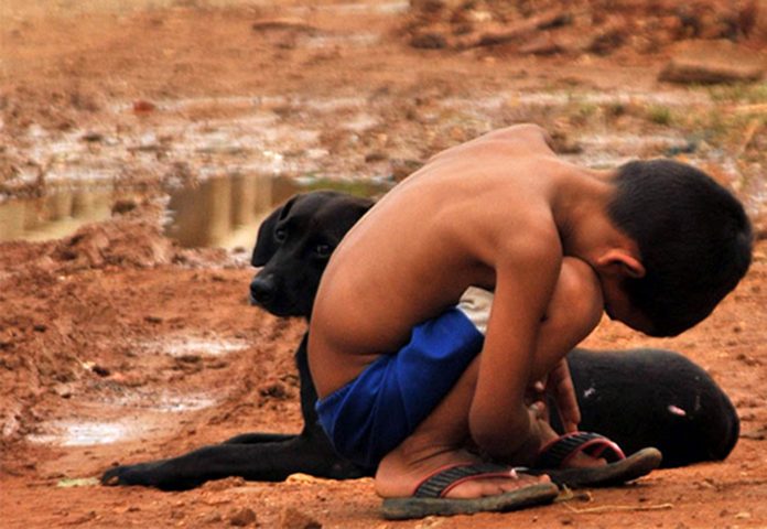 Vergüenza: 700 mil niños están muriendo de hambre en Hispanoamérica 