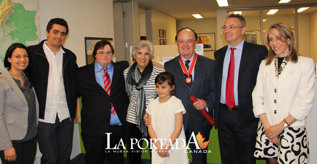El Dr. Jaime M. Escallón recibe medalla al Mérito Colombiano 