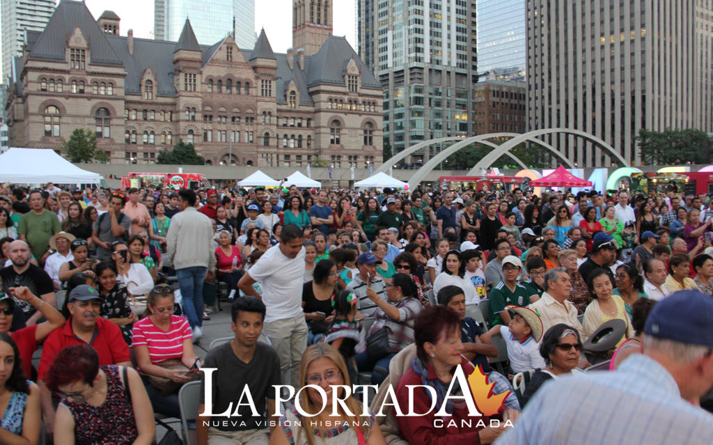 El City Hall de Toronto vibró con la fiesta patria de México 