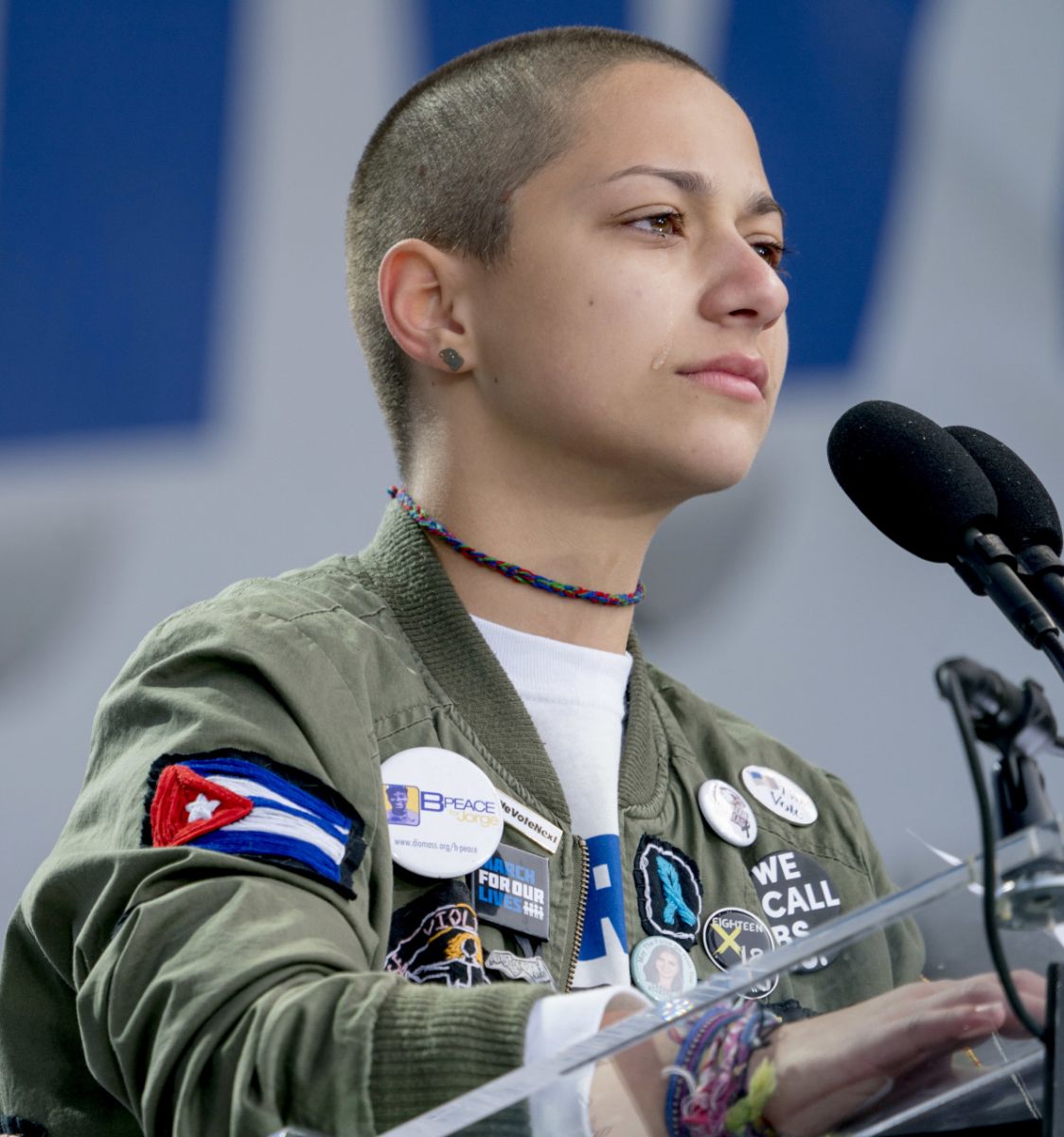 Fuerte ataque a joven cubana que lideró el movimiento anti-armas en EE.UU. 