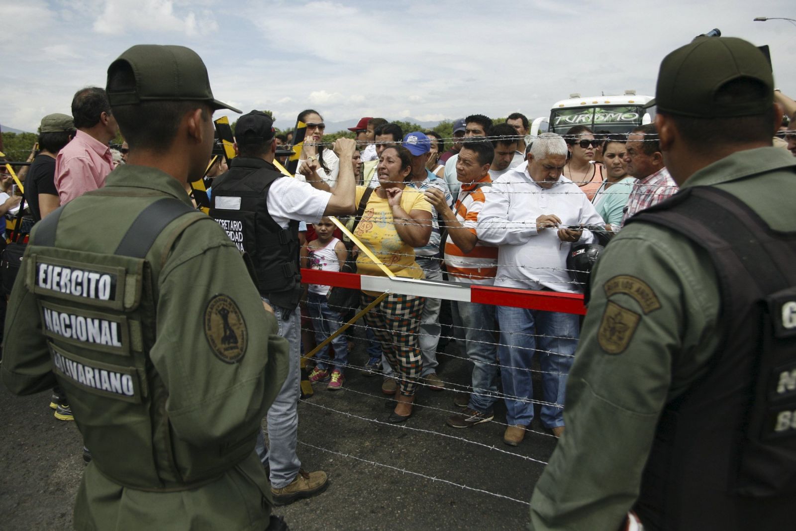 Nuevamente Maduro cierra la frontera de Venezuela con Colombia 
