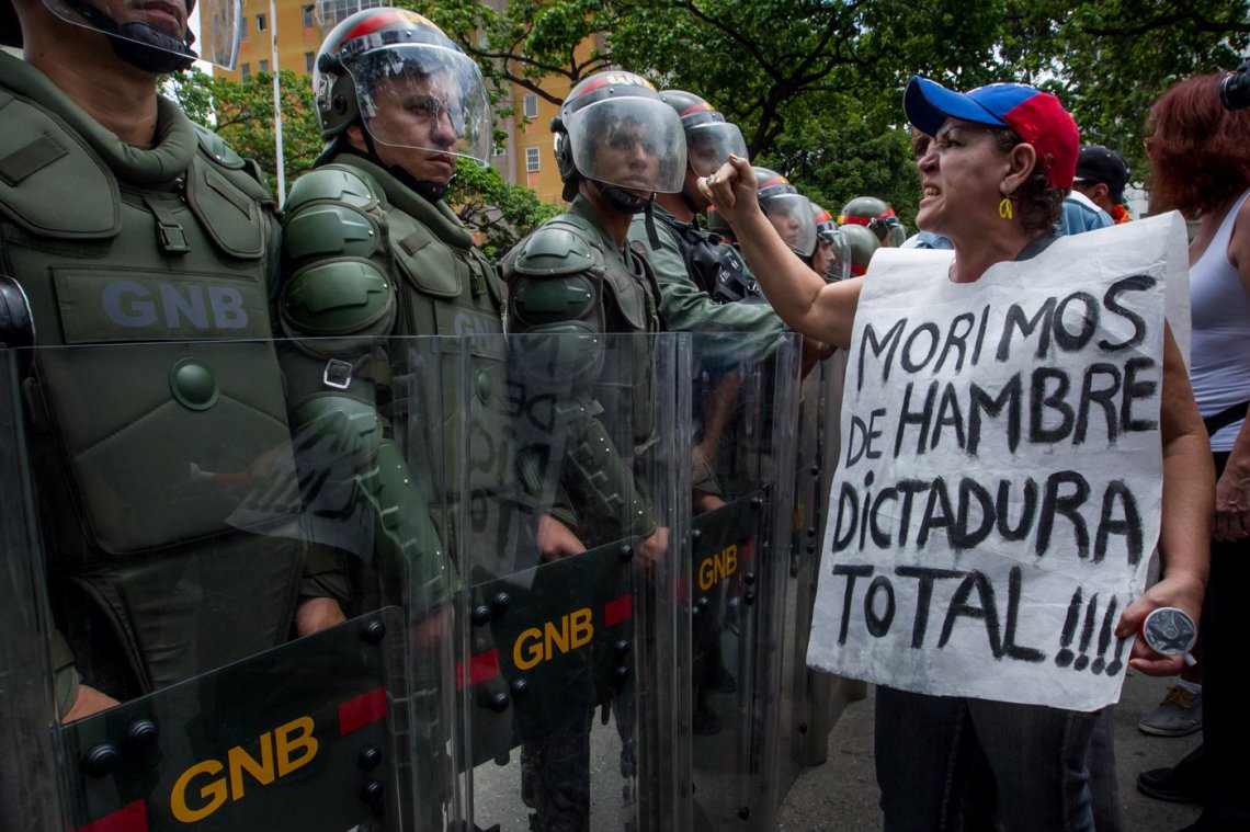 Venezolanos vuelven a las calles para exigir salida de Maduro 