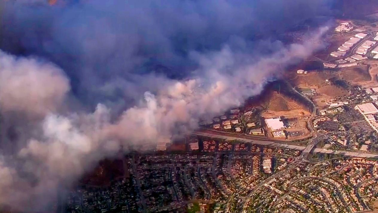 Incendio en California avanza sin control, dejando muertos y destrucción a su paso