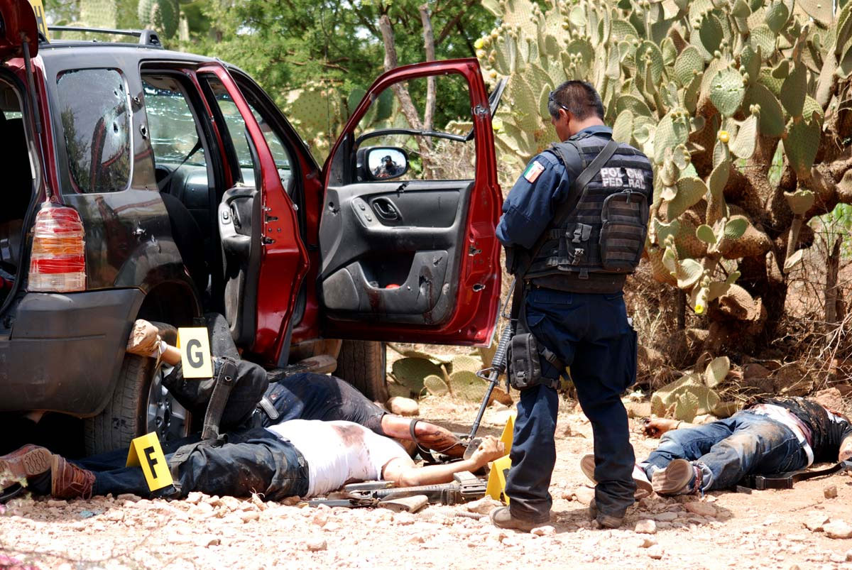 Guerra del narcotráfico deja 30 muertos Sinaloa en México