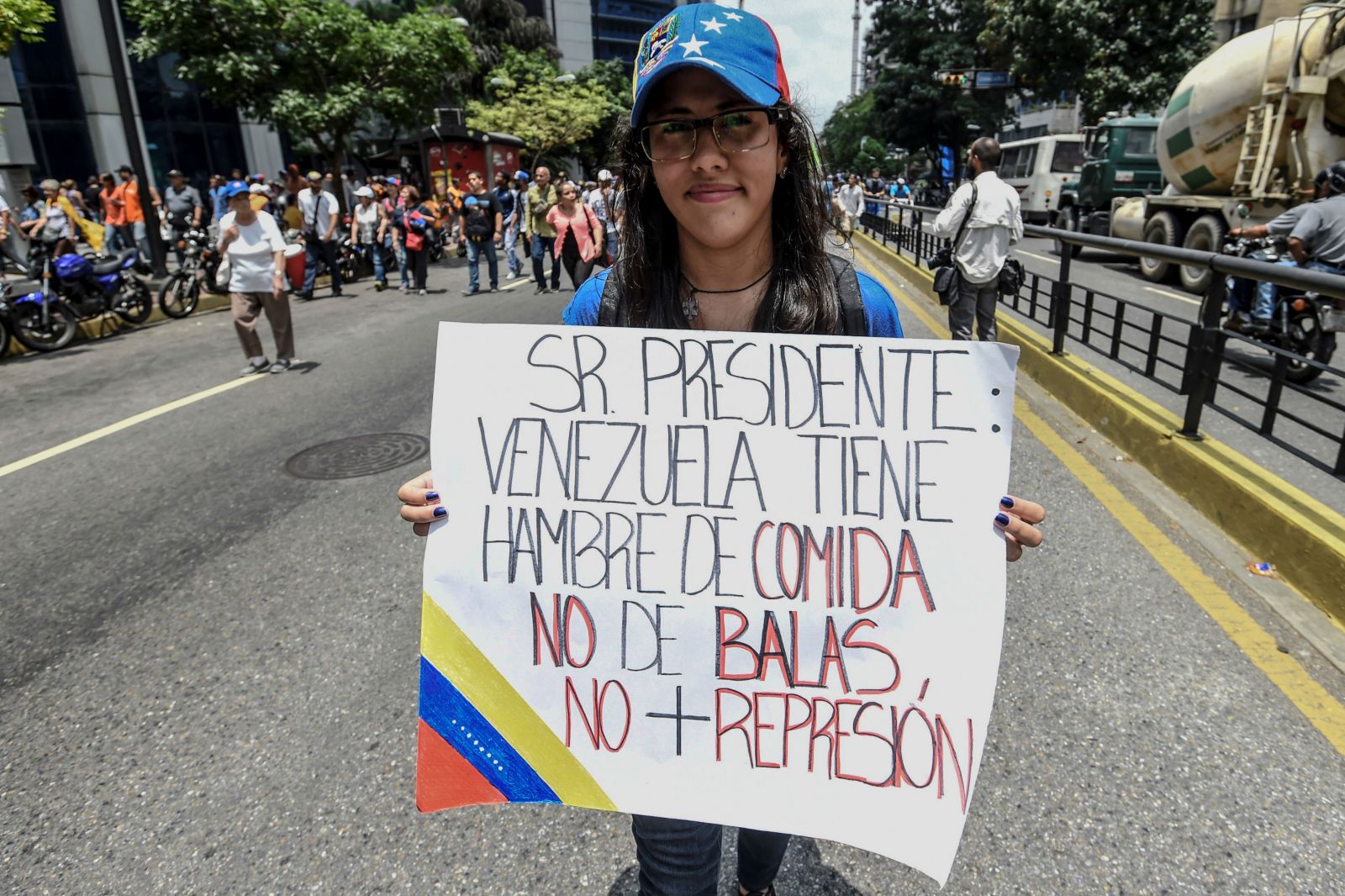 Mientras crecen las protestas, la hambruna se toma a Venezuela
