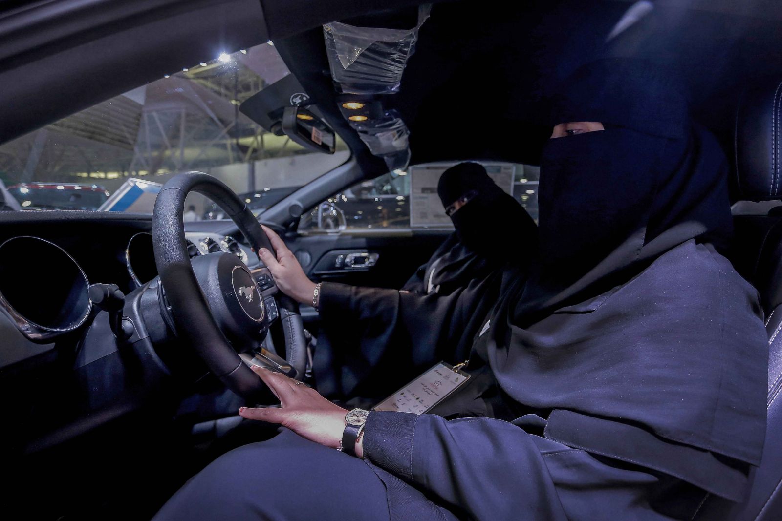 Desde el domingo Mujeres ya pueden manejar en Arabia Saudita