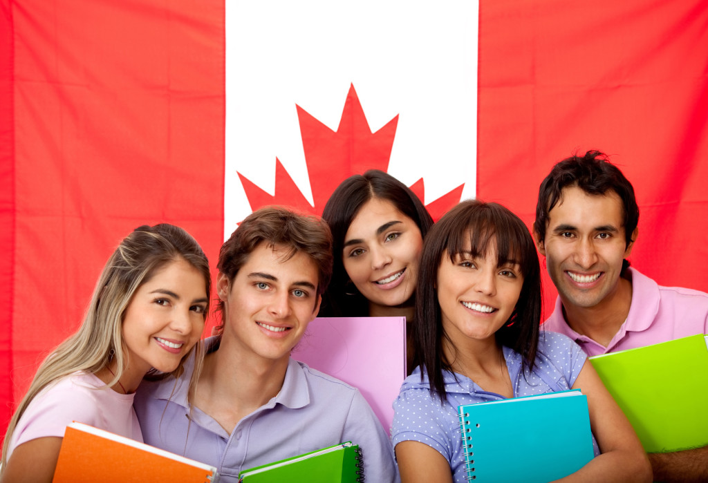 Canadá aún no define el futuro de los estudiantes internacionales 