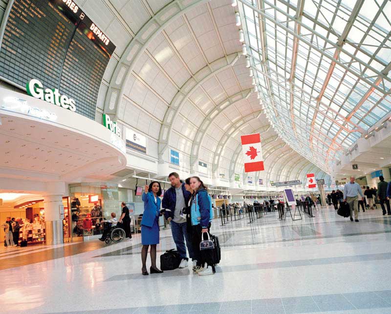 Aerolíneas en Canadá tendrán que pagar a pasajeros por vuelos retrasados o cancelados