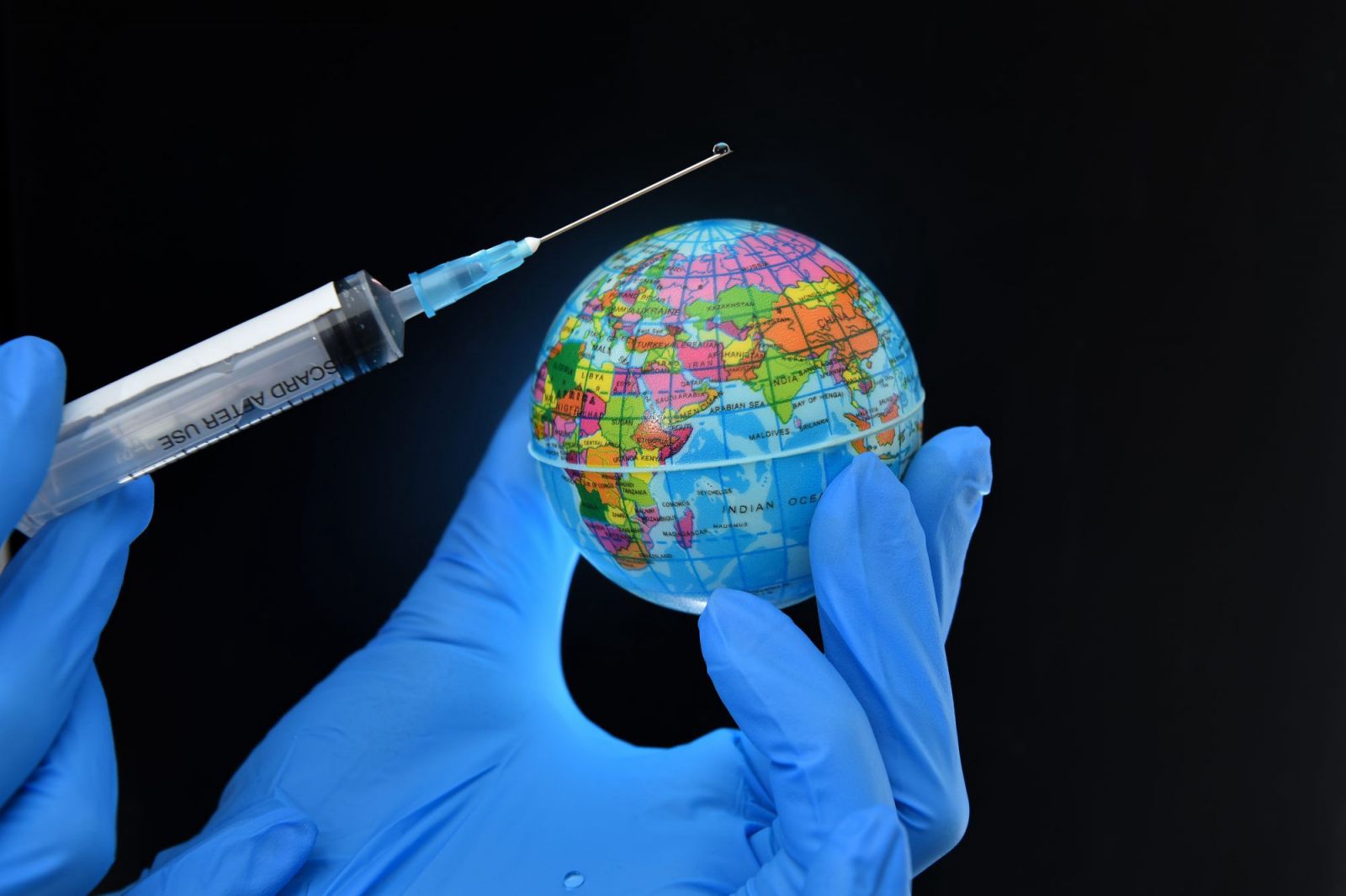 Polémica porque Canadá donará 40 millones de vacunas a África, pero están a punto de vencerse 