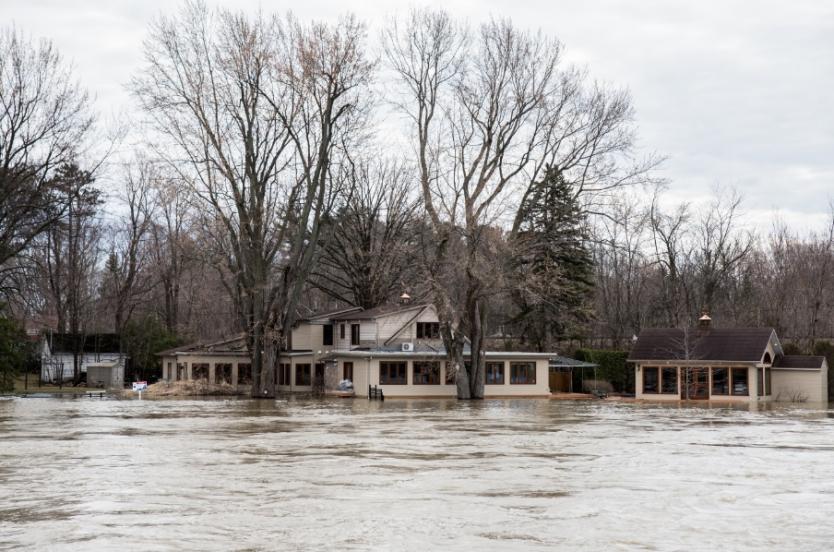 Lluvias y deshielo causan graves inundaciones en Canadá