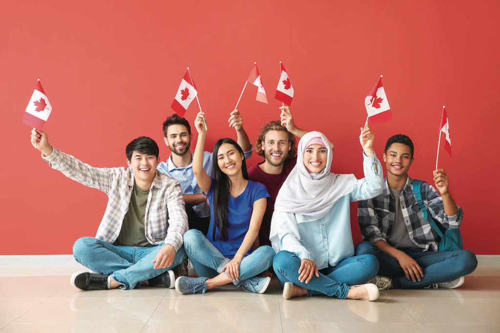 Inmigrantes lograron que la población de Canadá creciera en más de 1 millón en el 2022 