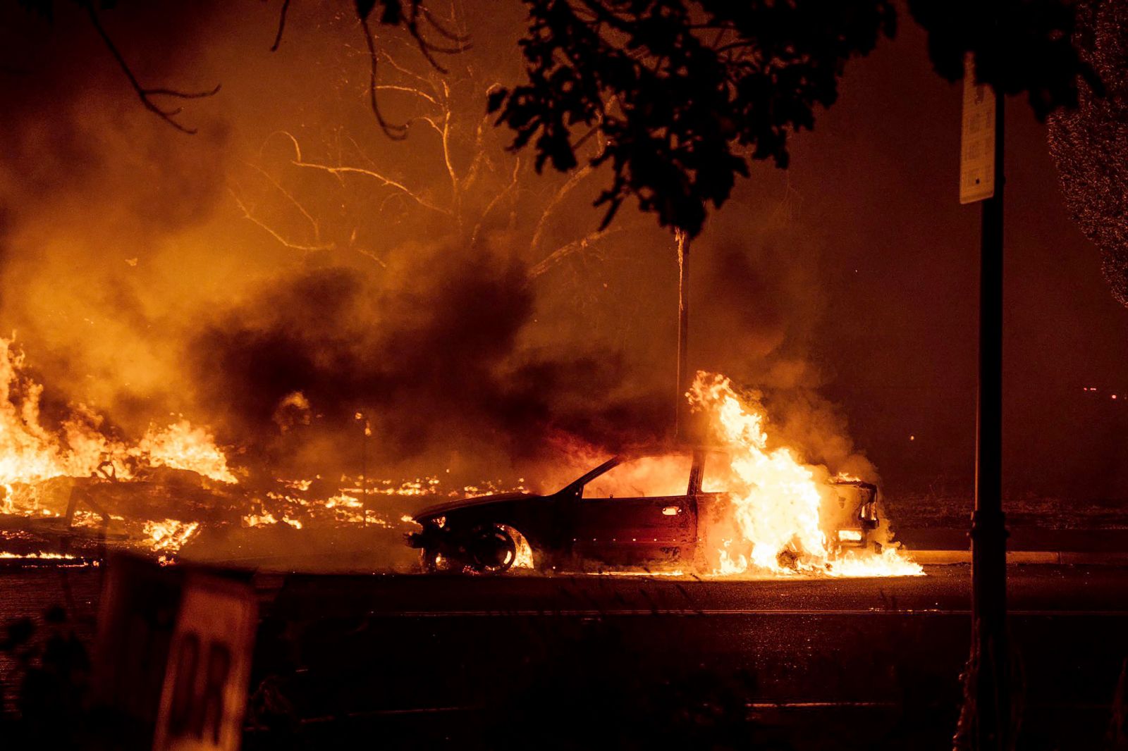 El humo de los incendios forestales en EE. UU., se propaga por Canadá 