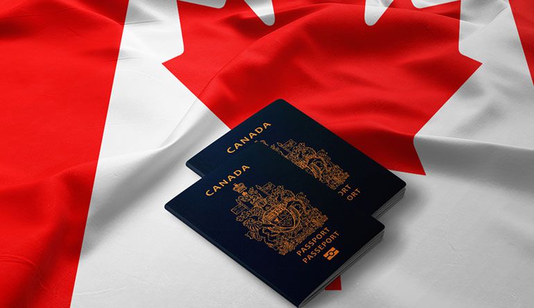 Estalla crisis en Montreal por lentitud en entrega de pasaportes para poder viajar 