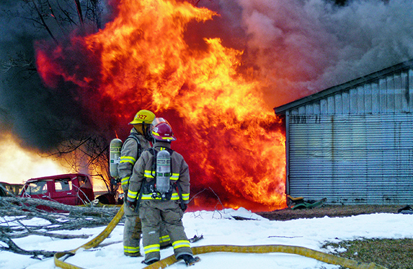 Sabe por qué en invierno aumentan los incendios de casas en Canadá? | La  Portada Canadá