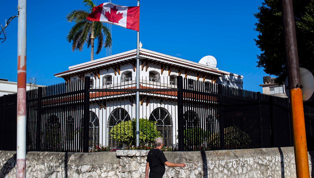 Gobierno de Canadá restable parte del servicio de su embajada en Cuba