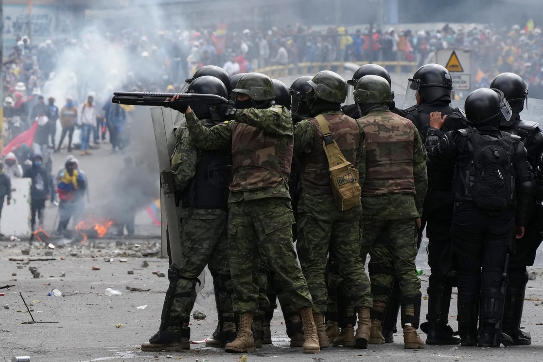 Violentas protestas mantienen la tensión en Ecuador. Quito esta militarizada  