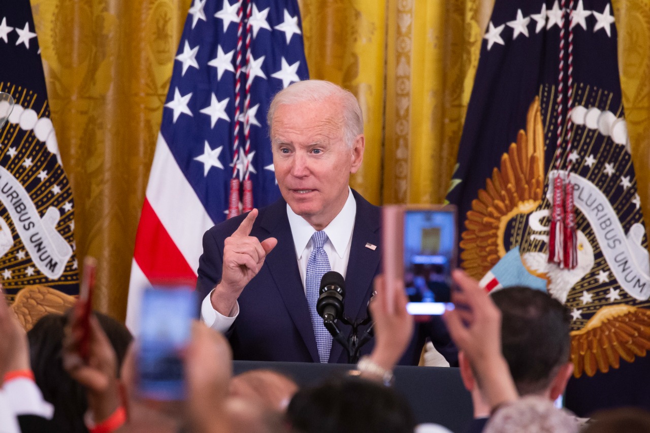 Para intentar detener a los inmigrantes, Biden propone ayuda económica a países de América 
