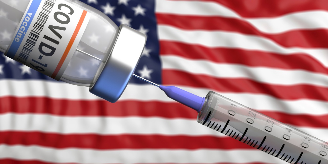 EE UU impone la vacunación obligatoria o test semanales a trabajadores en empresas 