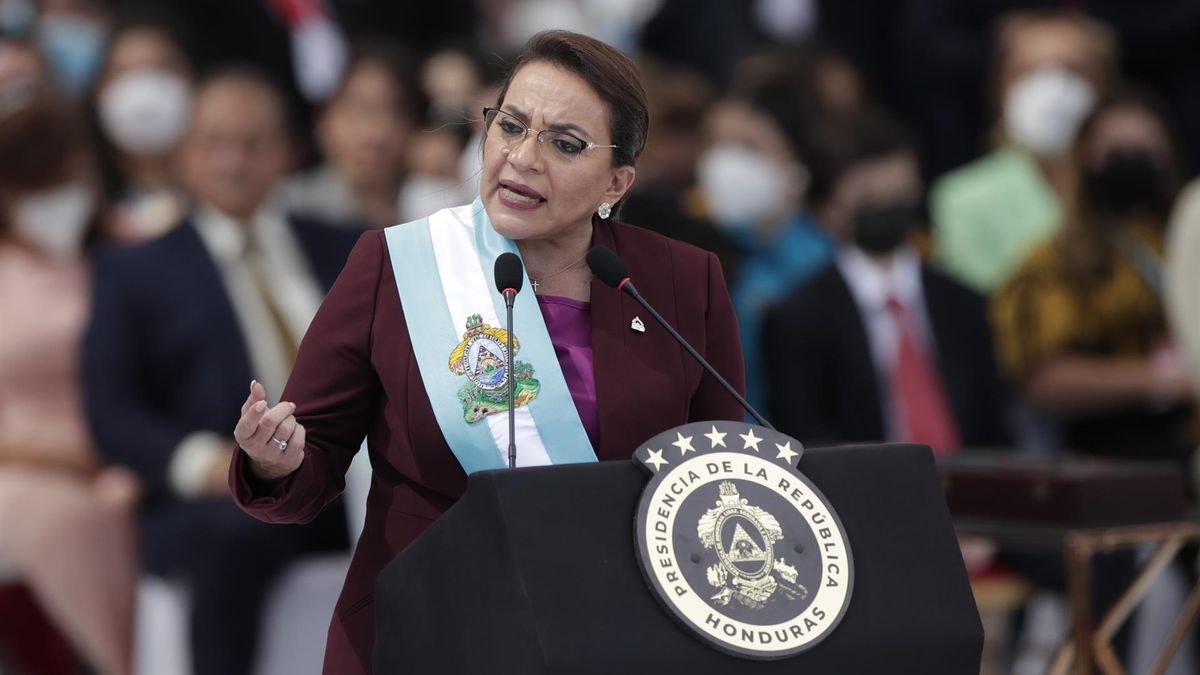 Una mujer es la nueva presidenta de Honduras. Recibió un país en quiebra 