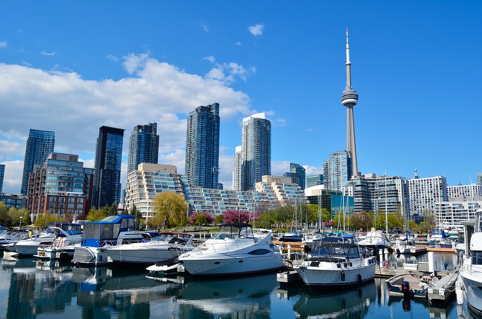 Alto costo de vida de Toronto obliga a muchas personas a dejar la ciudad 
